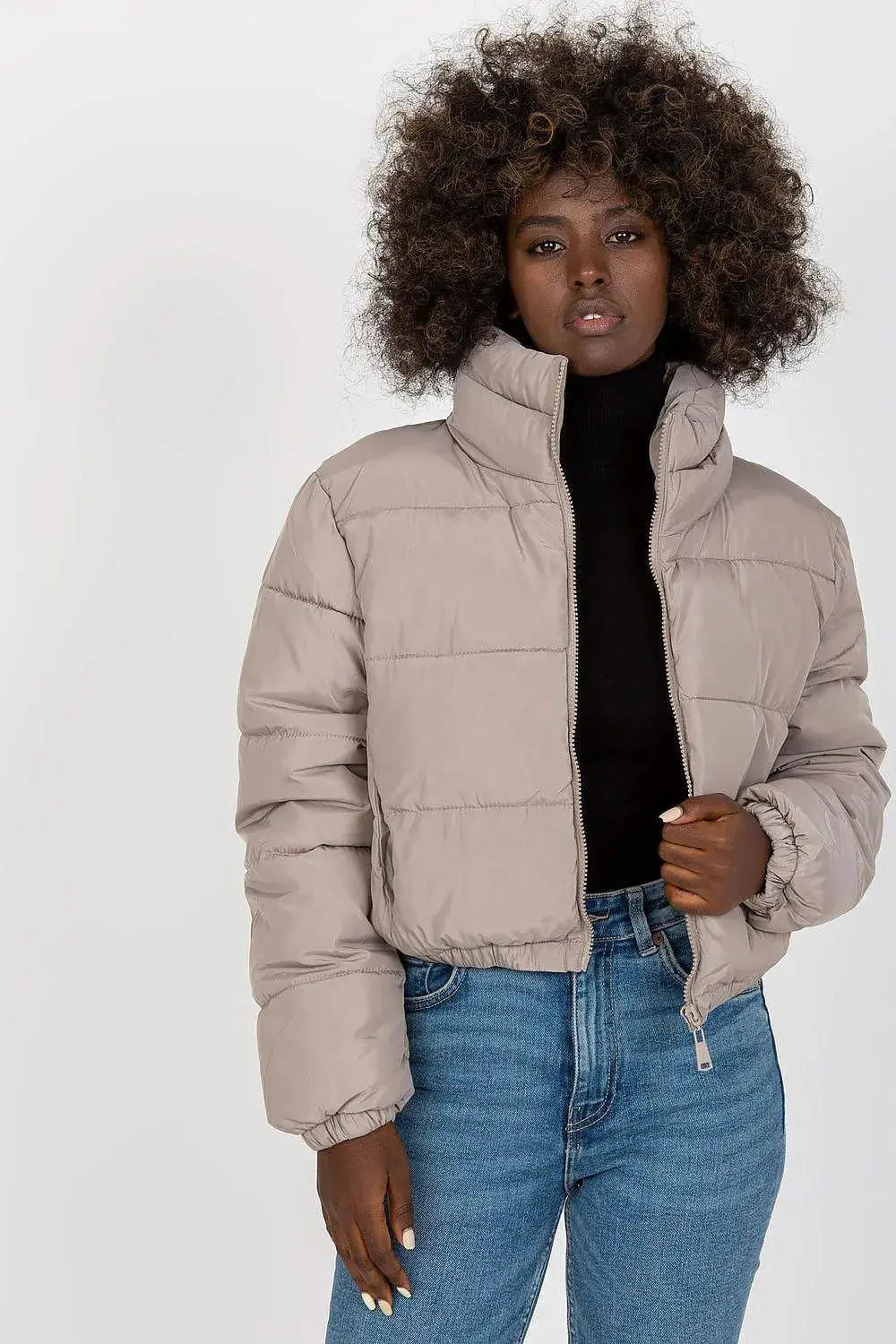 NM long sleeves short zippered quilted jacket  Adomoo