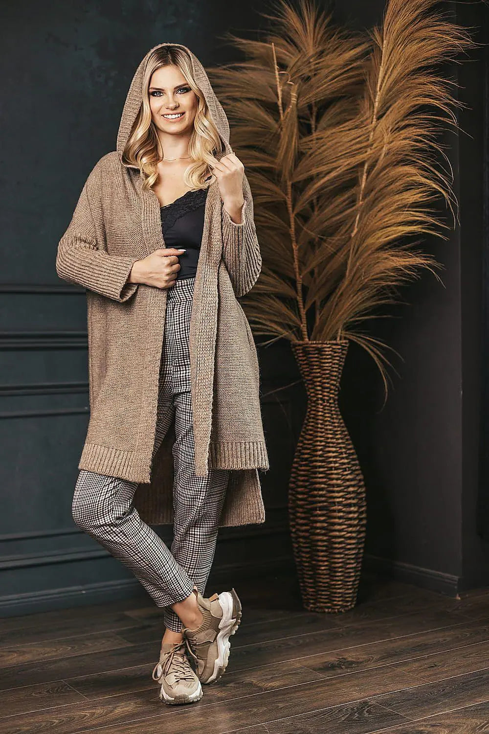PeeKaBoo casual cut cardigan  Adomoo