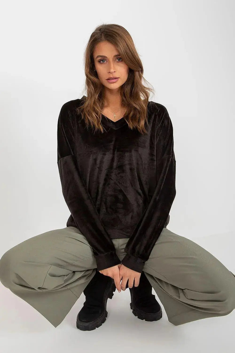 Relevance casual styling velour sweatshirt  Adomoo