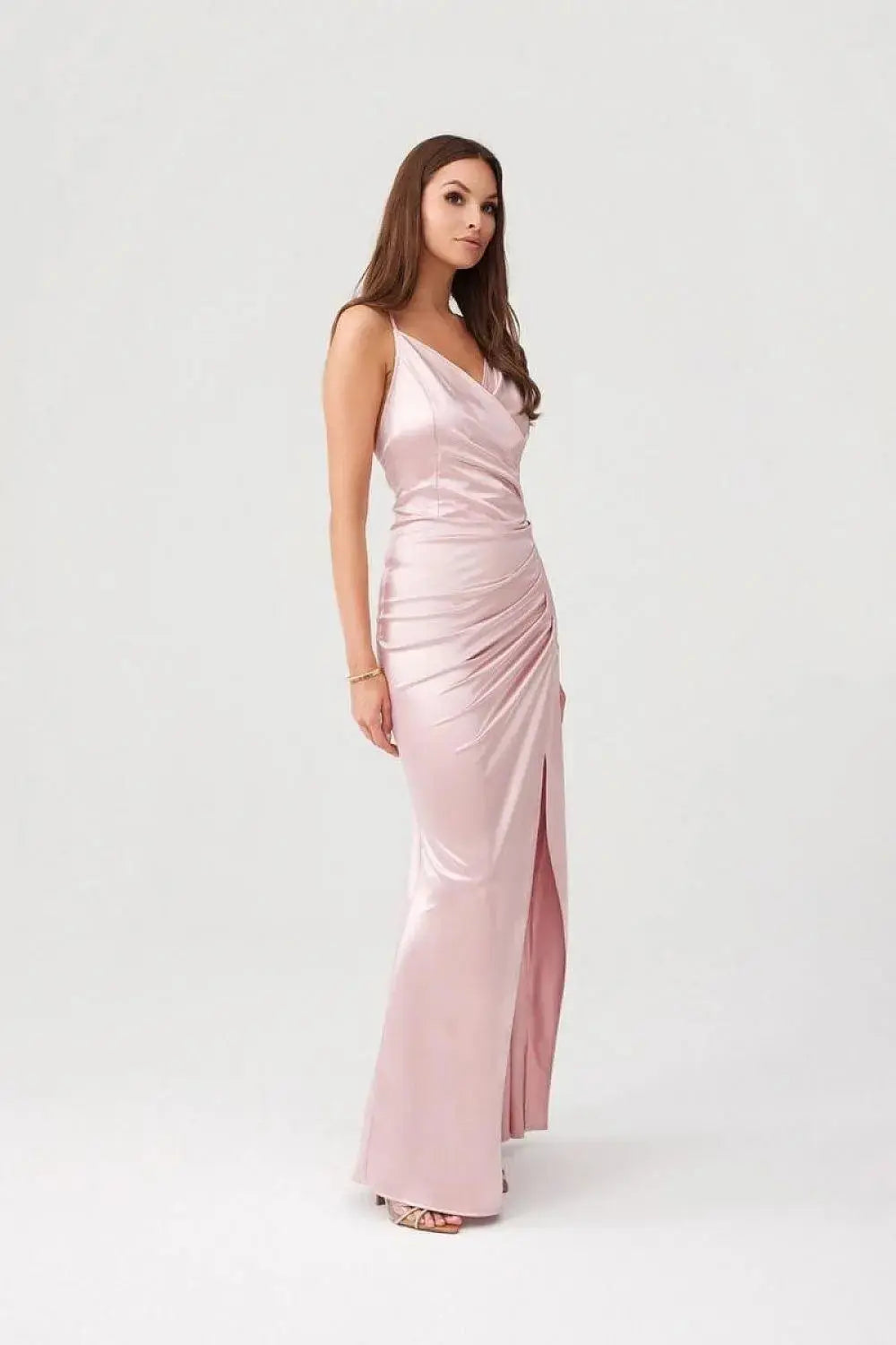 Roco Fashion Lamelia maxi dress with an open back is made of delicate and soft-touch fabric  Adomoo
