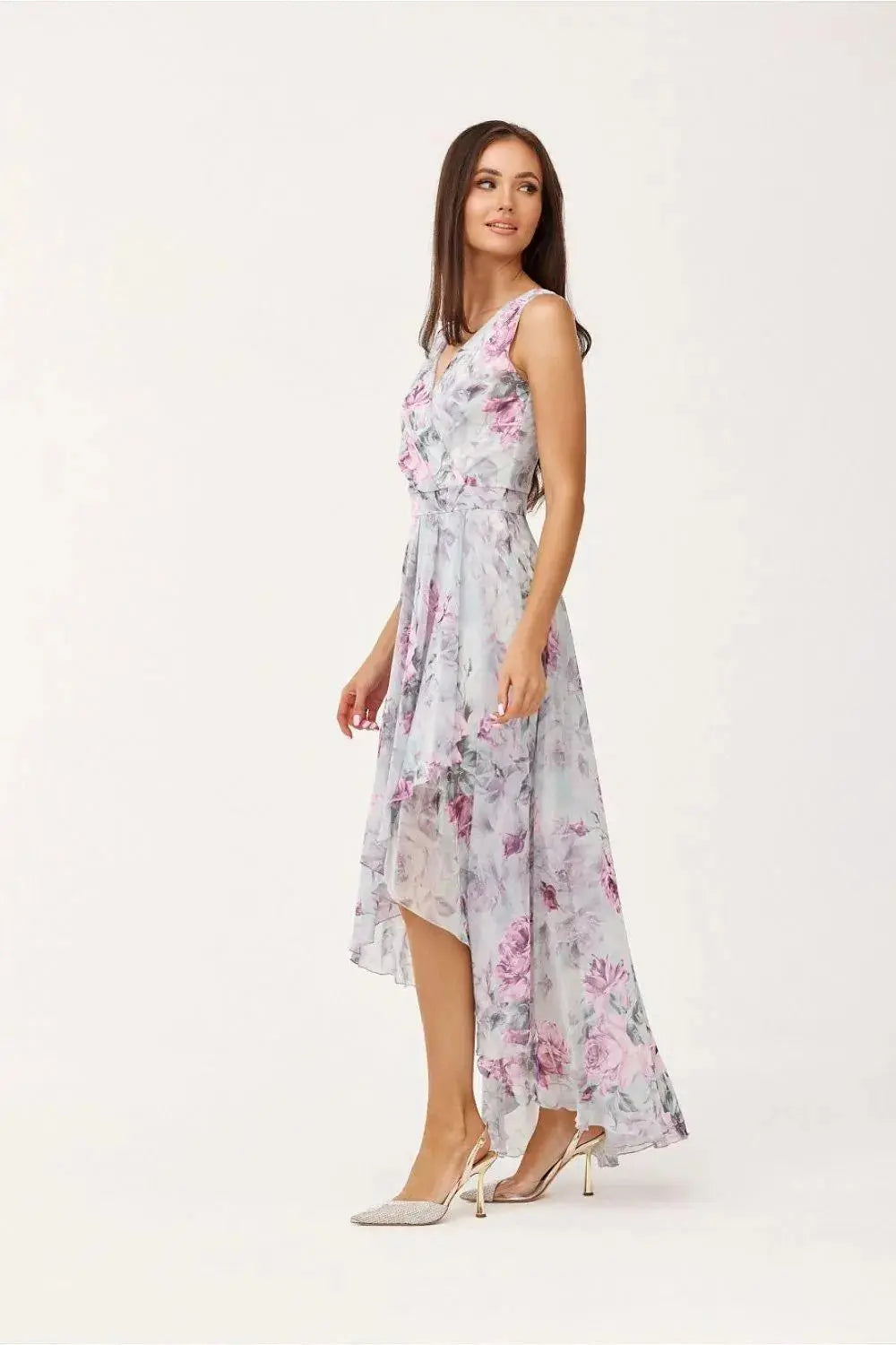 Roco Fashion maxi dress is made of light and delicate chiffon, which will be very comfortable to wear  Adomoo
