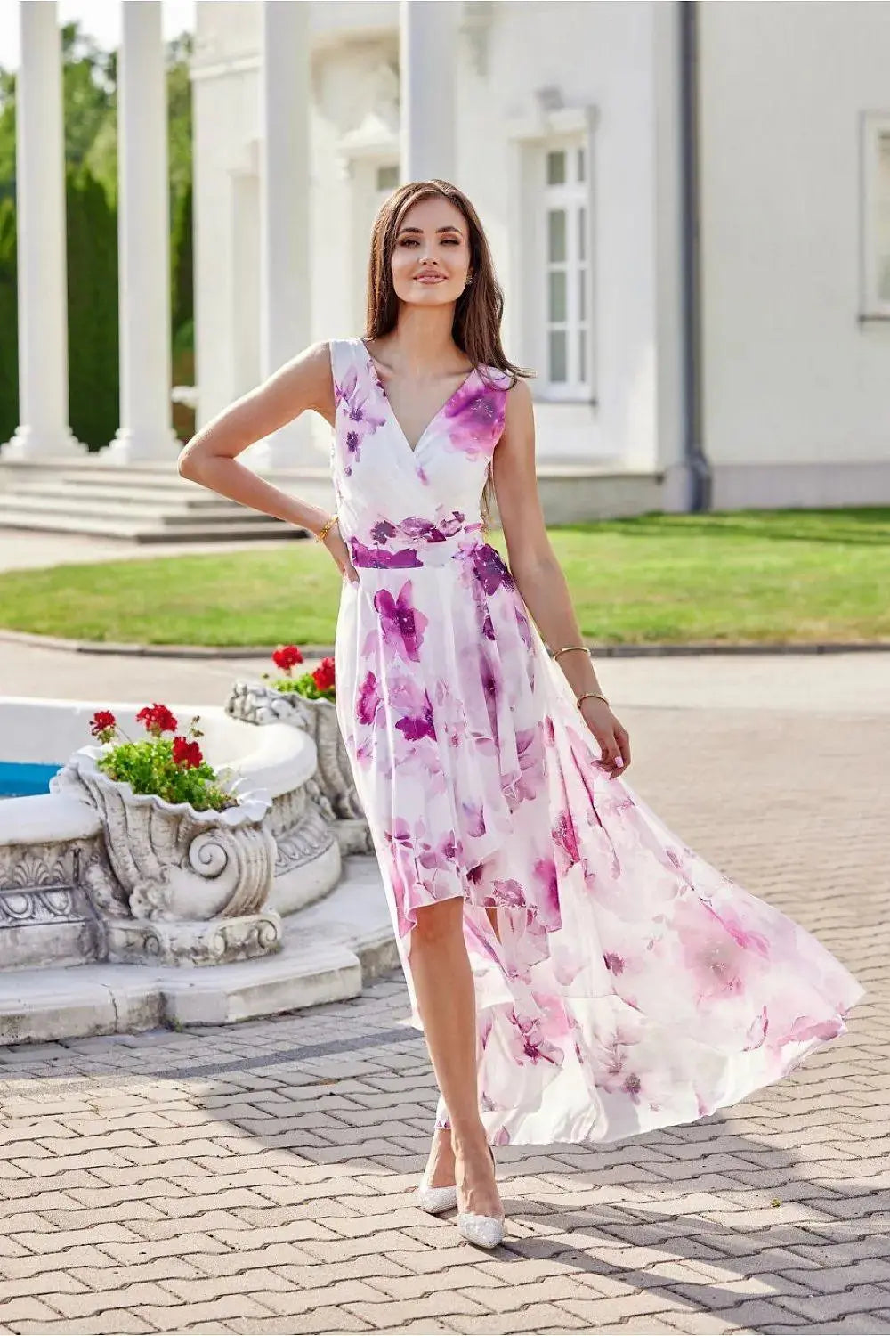 Roco Fashion maxi dress is made of light and delicate chiffon, which will be very comfortable to wear  Adomoo