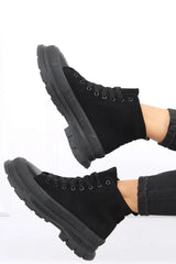 Sneakers model 163009 Inello  Adomoo