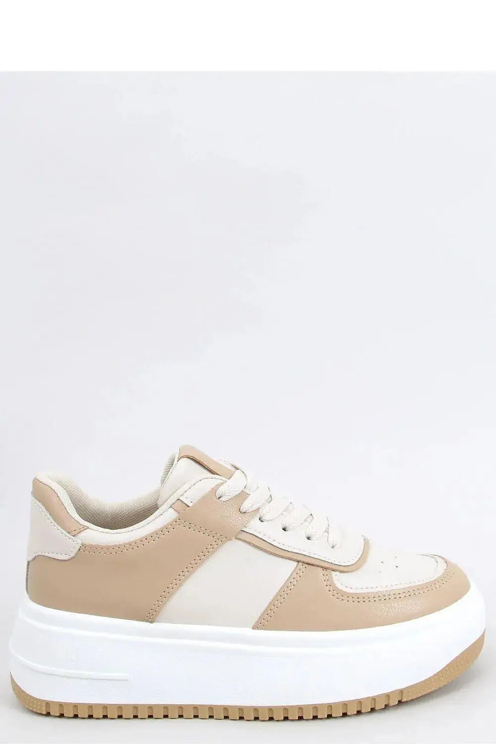 Sneakers model 163925 Inello  Adomoo