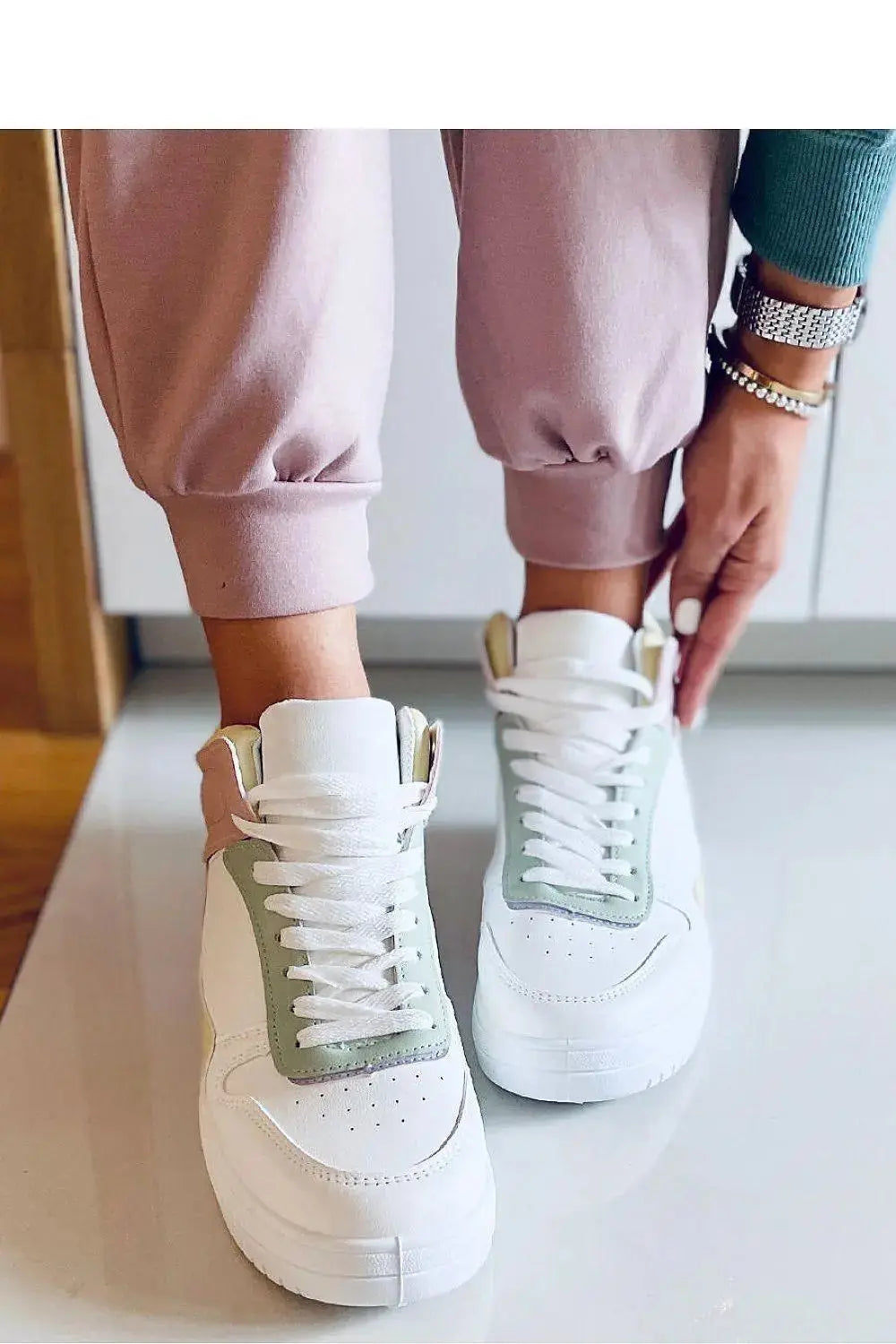 Sneakers model 170603 Inello  Adomoo