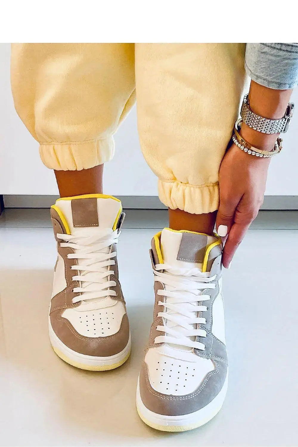 Sneakers model 170606 Inello  Adomoo