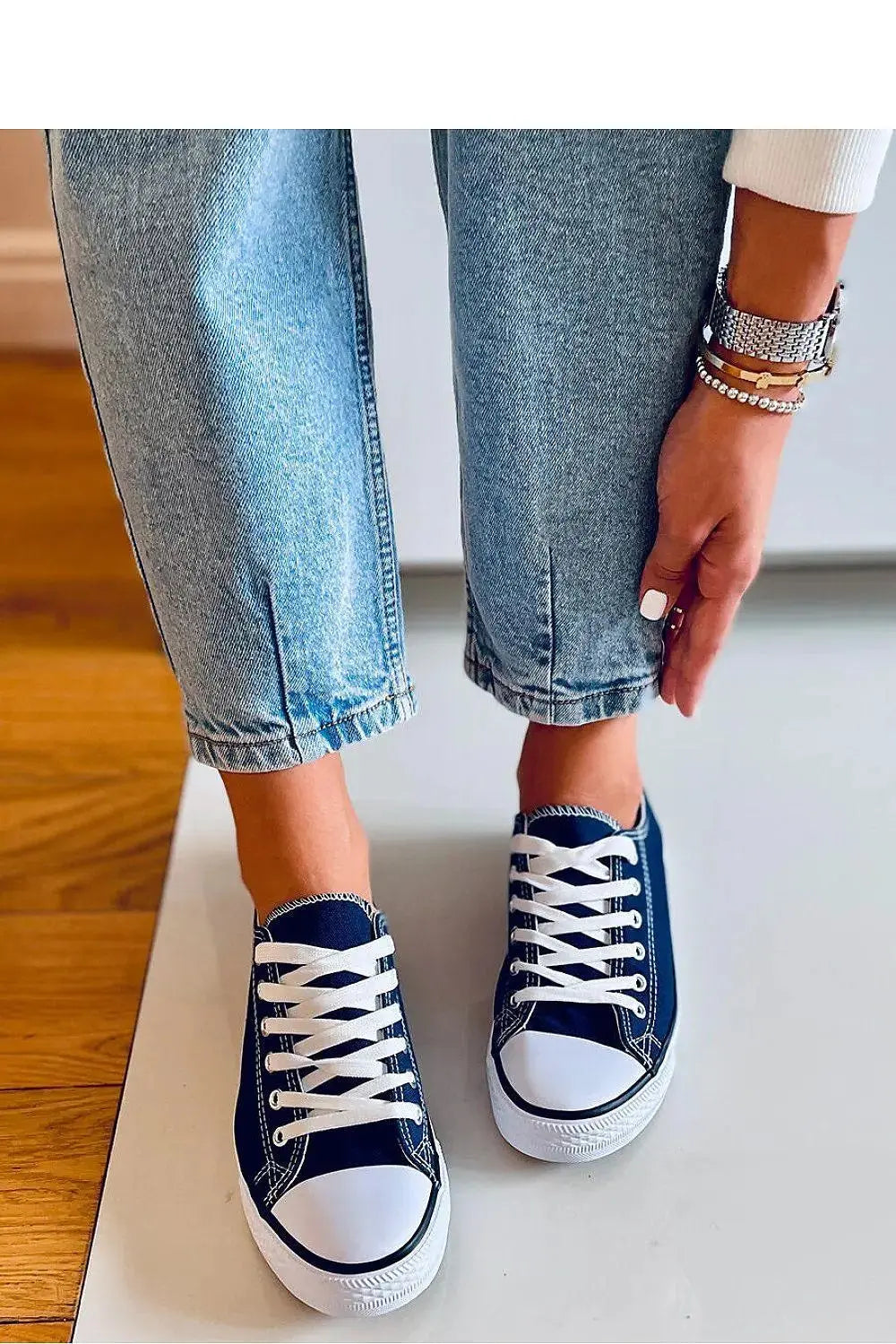 Sneakers model 170664 Inello  Adomoo