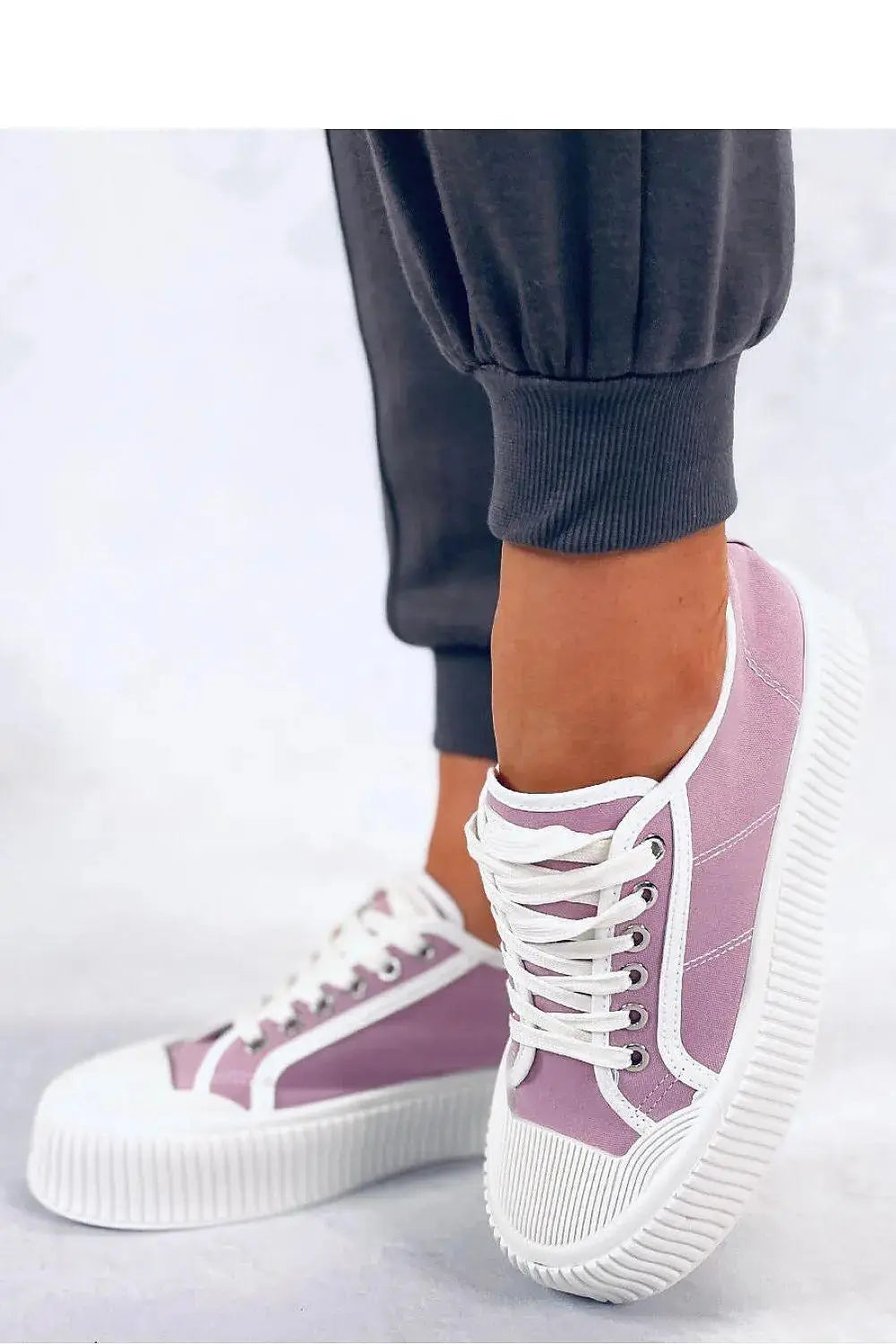 Sneakers model 176131 Inello  Adomoo