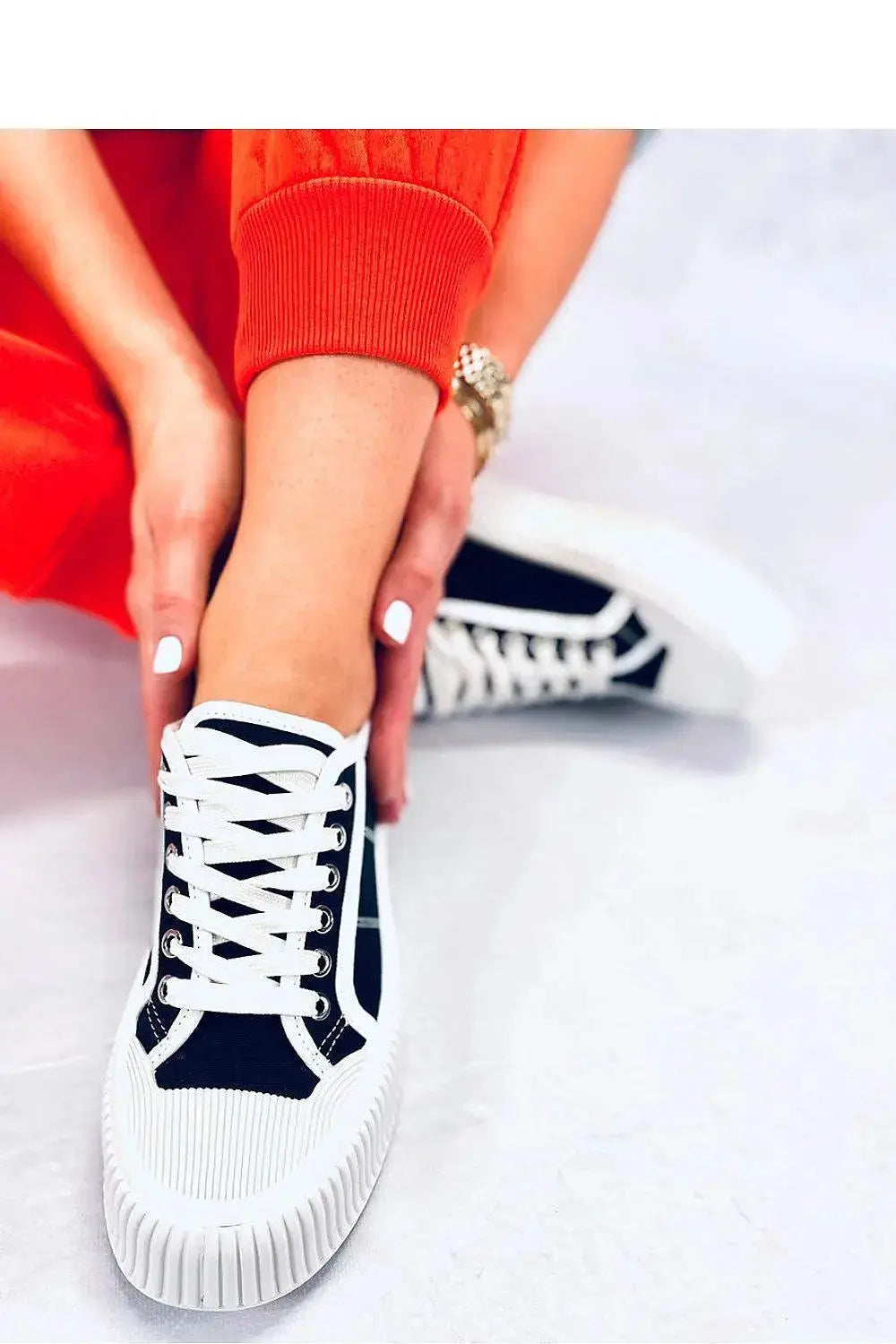 Sneakers model 176132 Inello  Adomoo