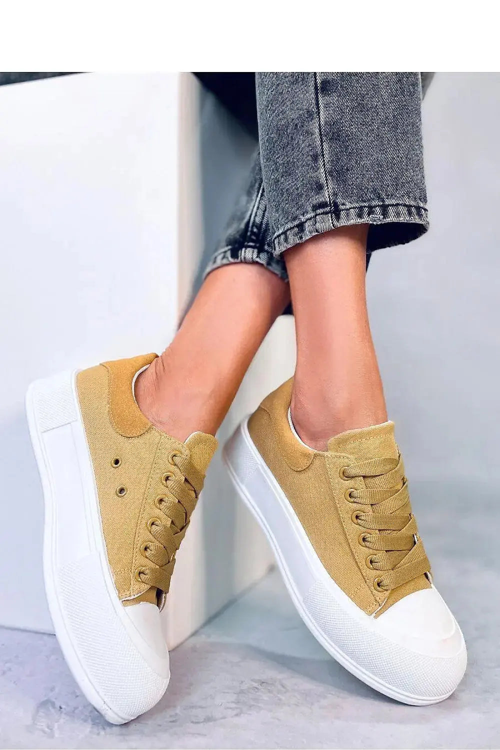 Sneakers model 177310 Inello  Adomoo