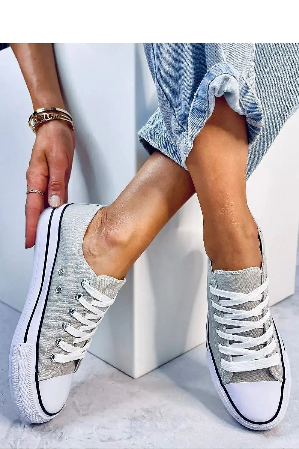 Sneakers model 184261 Inello  Adomoo