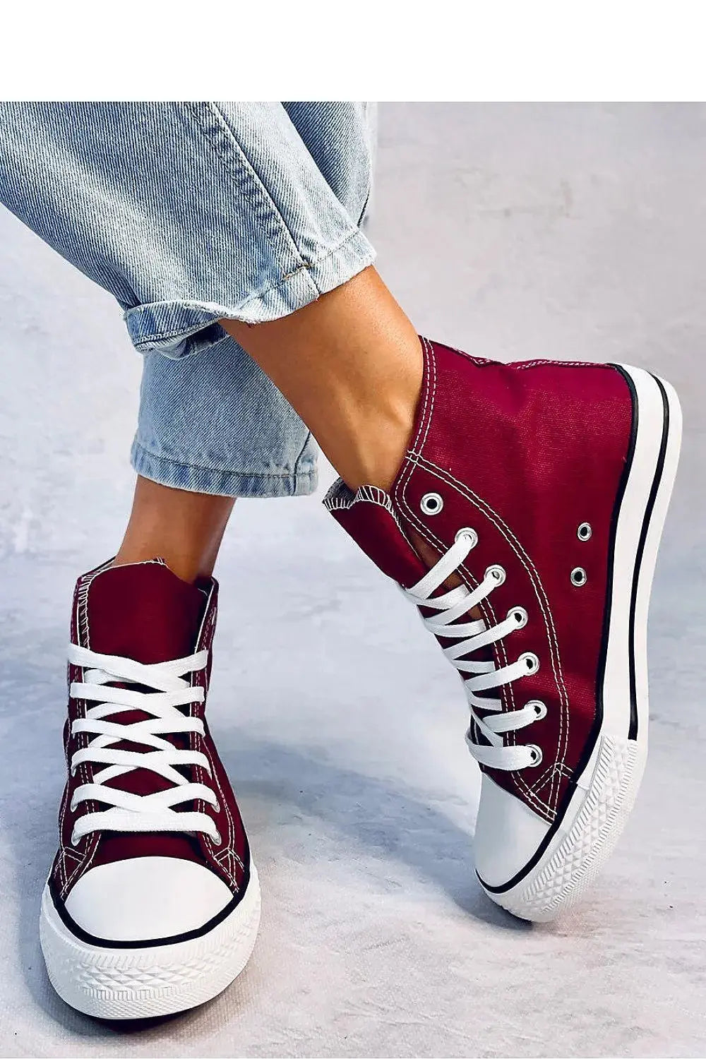 Sneakers model 184564 Inello  Adomoo