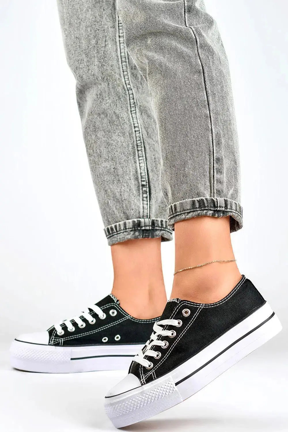 Sneakers model 193740 PRIMO  Adomoo