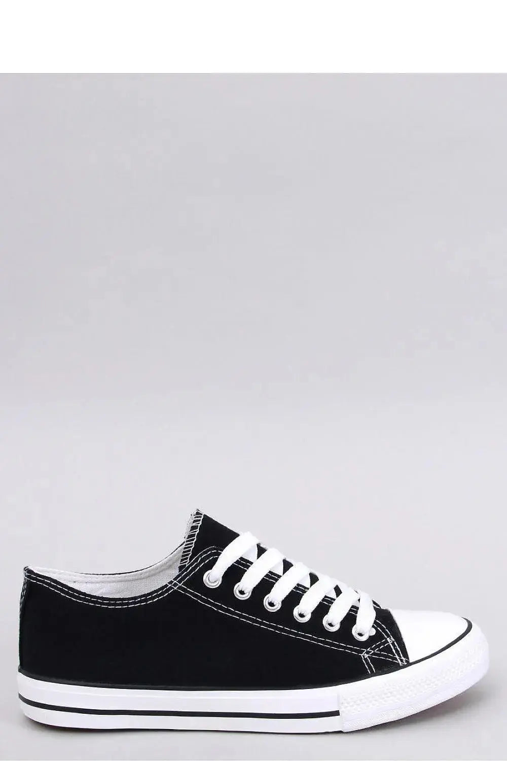 Sneakers model 194240 Inello  Adomoo