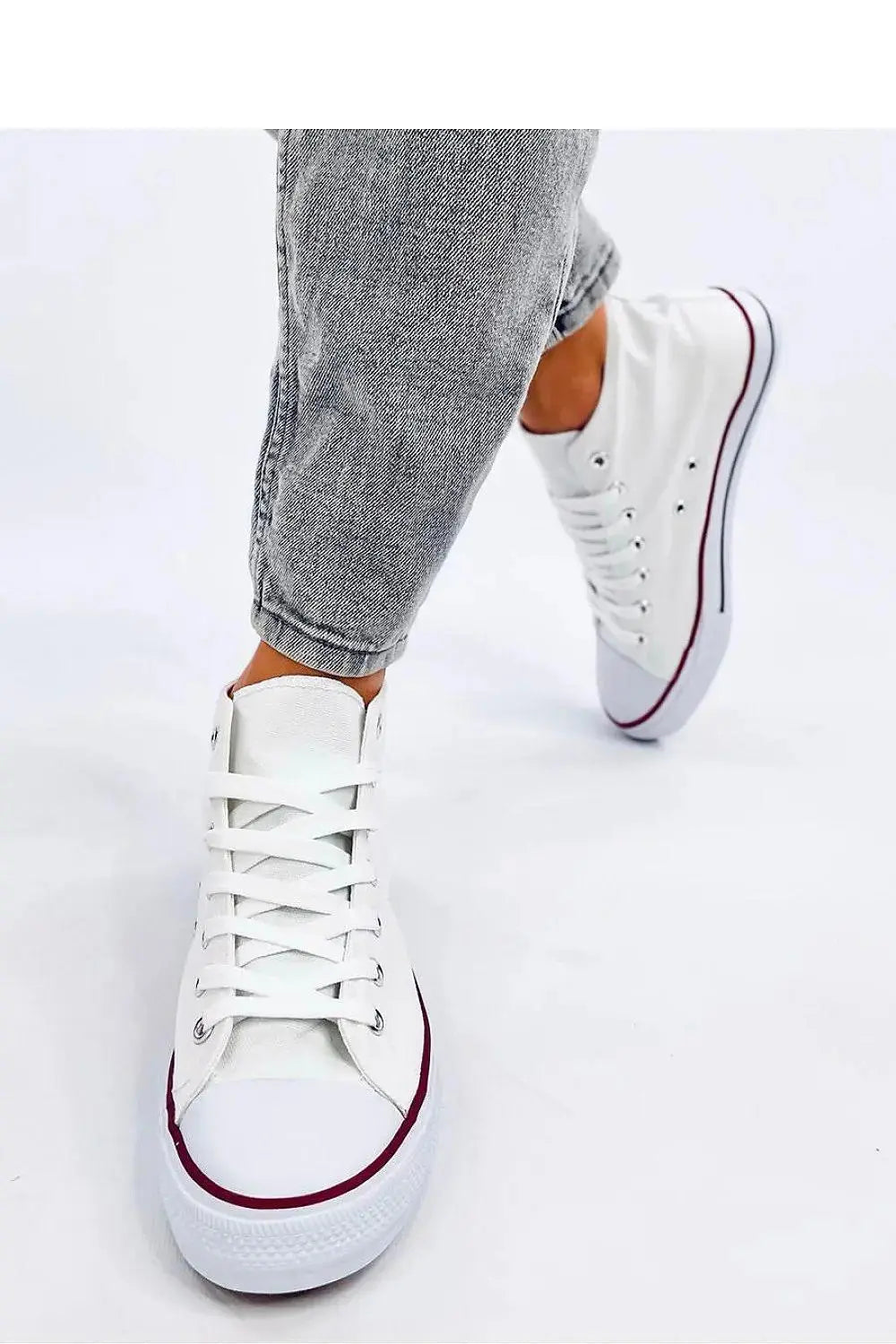 Sneakers model 194241 Inello  Adomoo