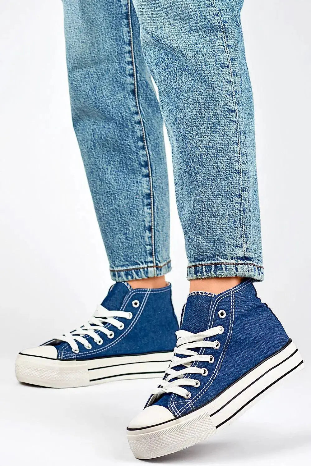 Sneakers model 194904 PRIMO  Adomoo