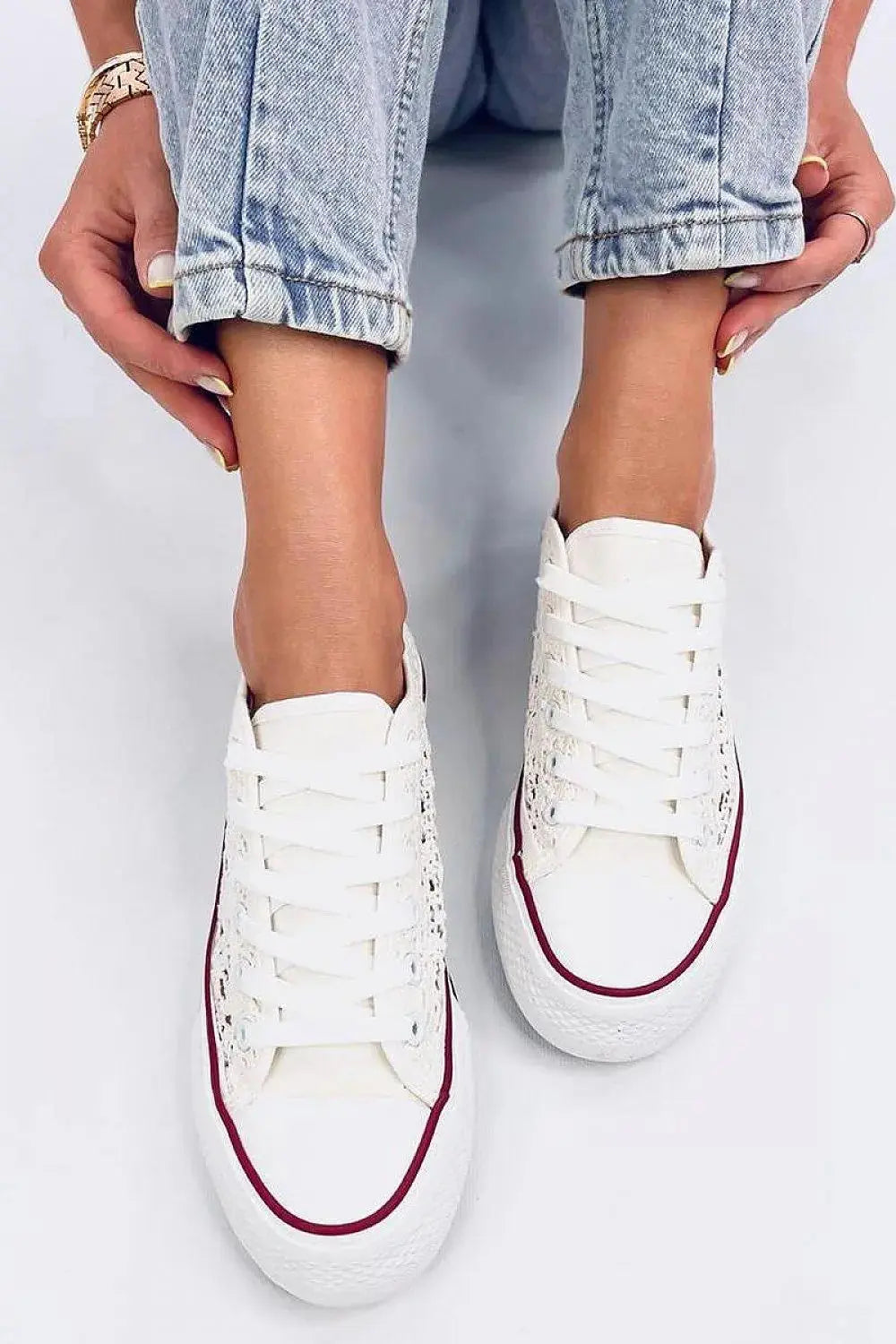 Sneakers model 195557 Inello  Adomoo