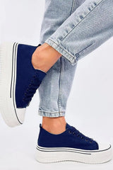 Sneakers model 195620 Inello  Adomoo