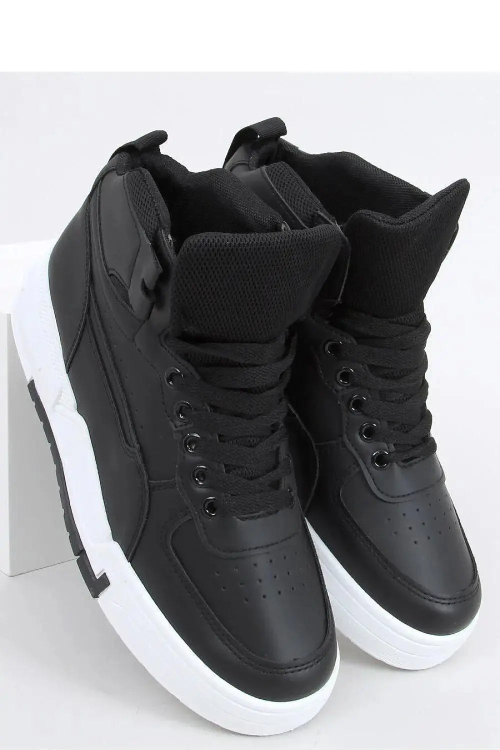 Sport Shoes model 163310 Inello  Adomoo