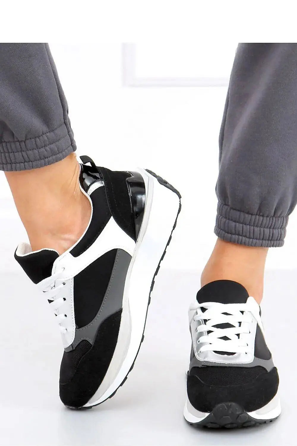 Sport Shoes model 165510 Inello  Adomoo