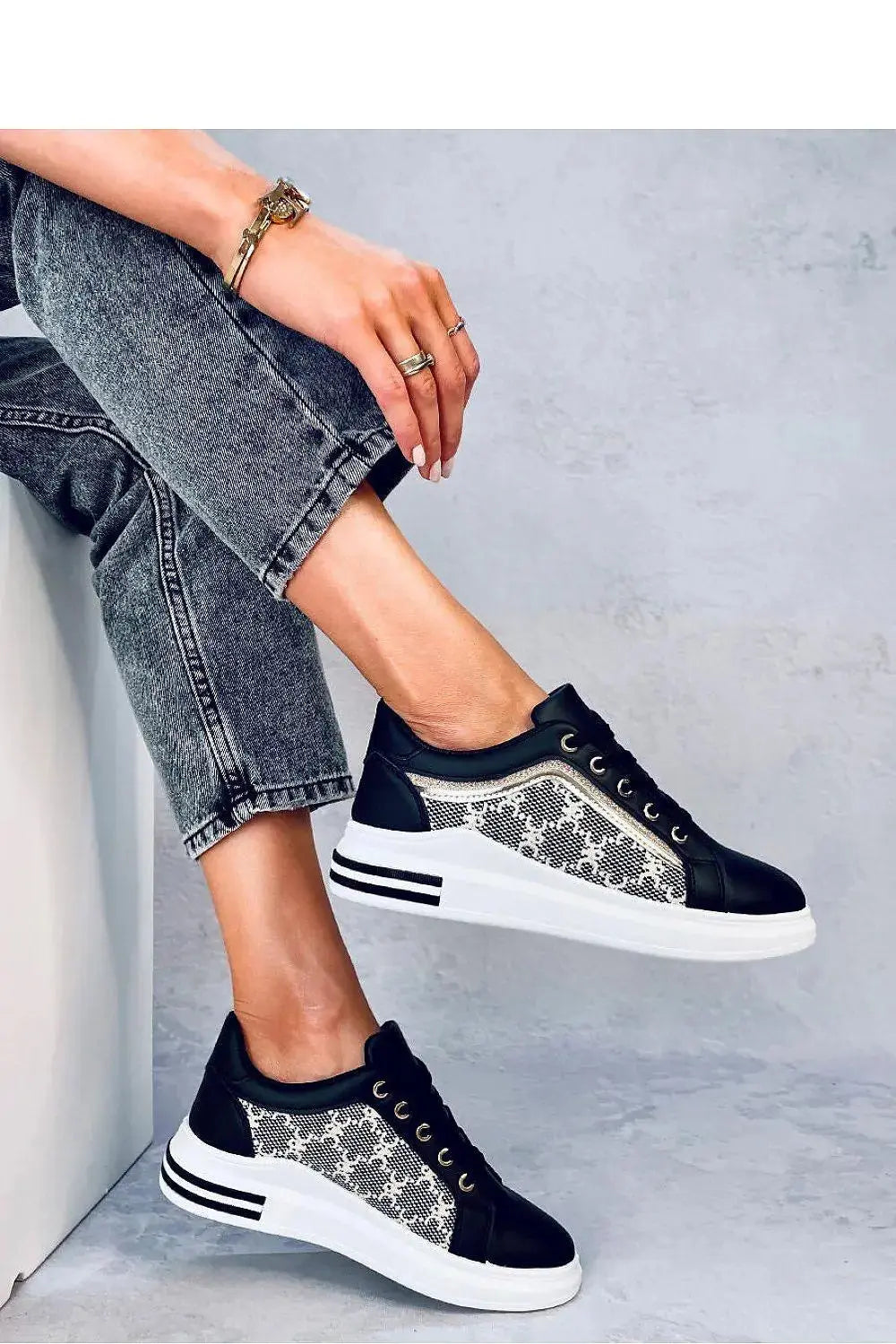 Sport Shoes model 184228 Inello  Adomoo