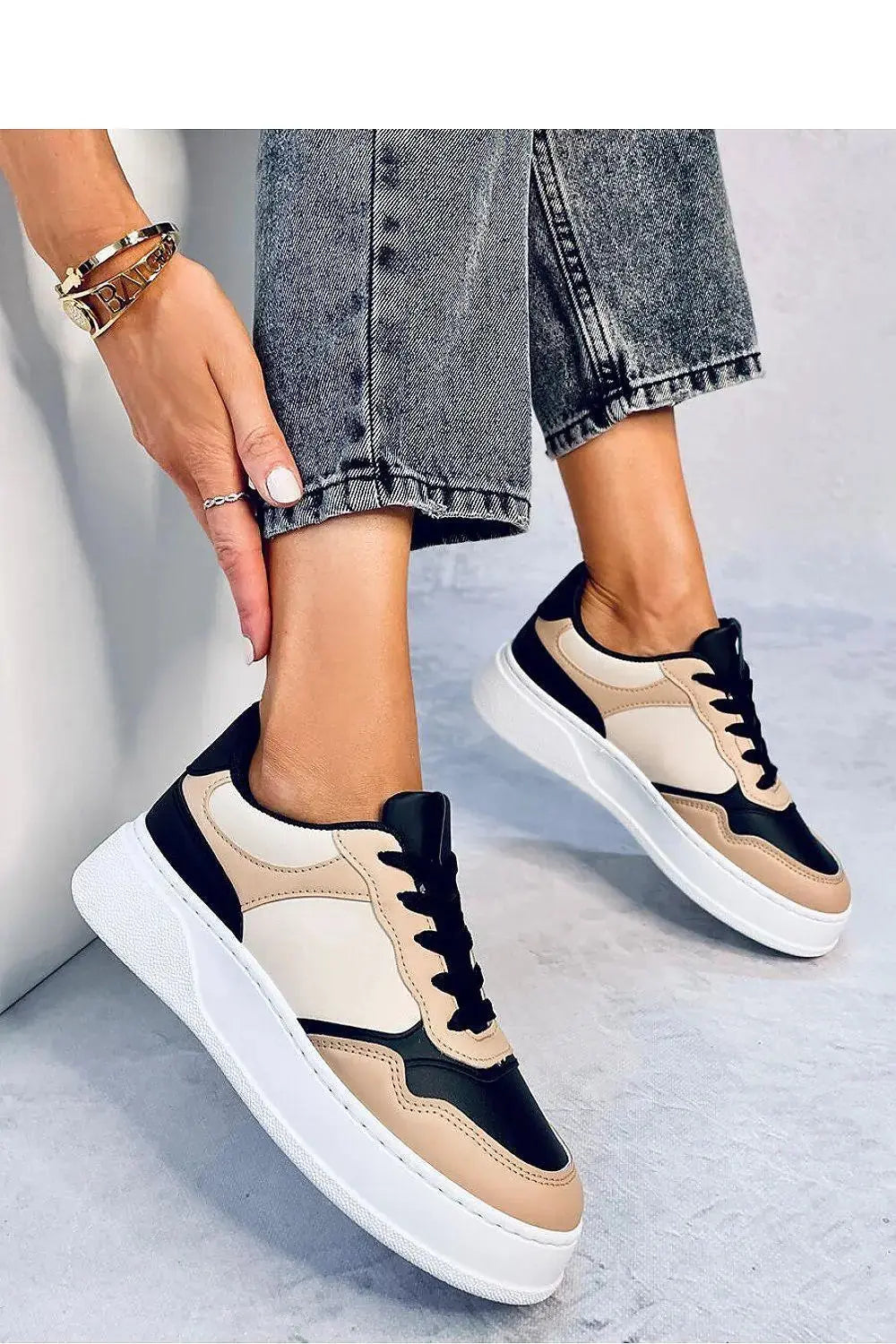 Sport Shoes model 184237 Inello  Adomoo