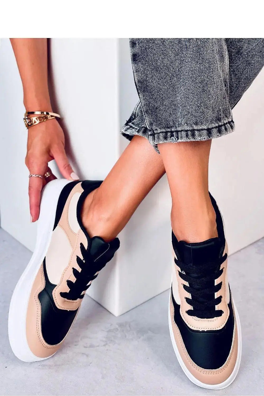 Sport Shoes model 184237 Inello  Adomoo