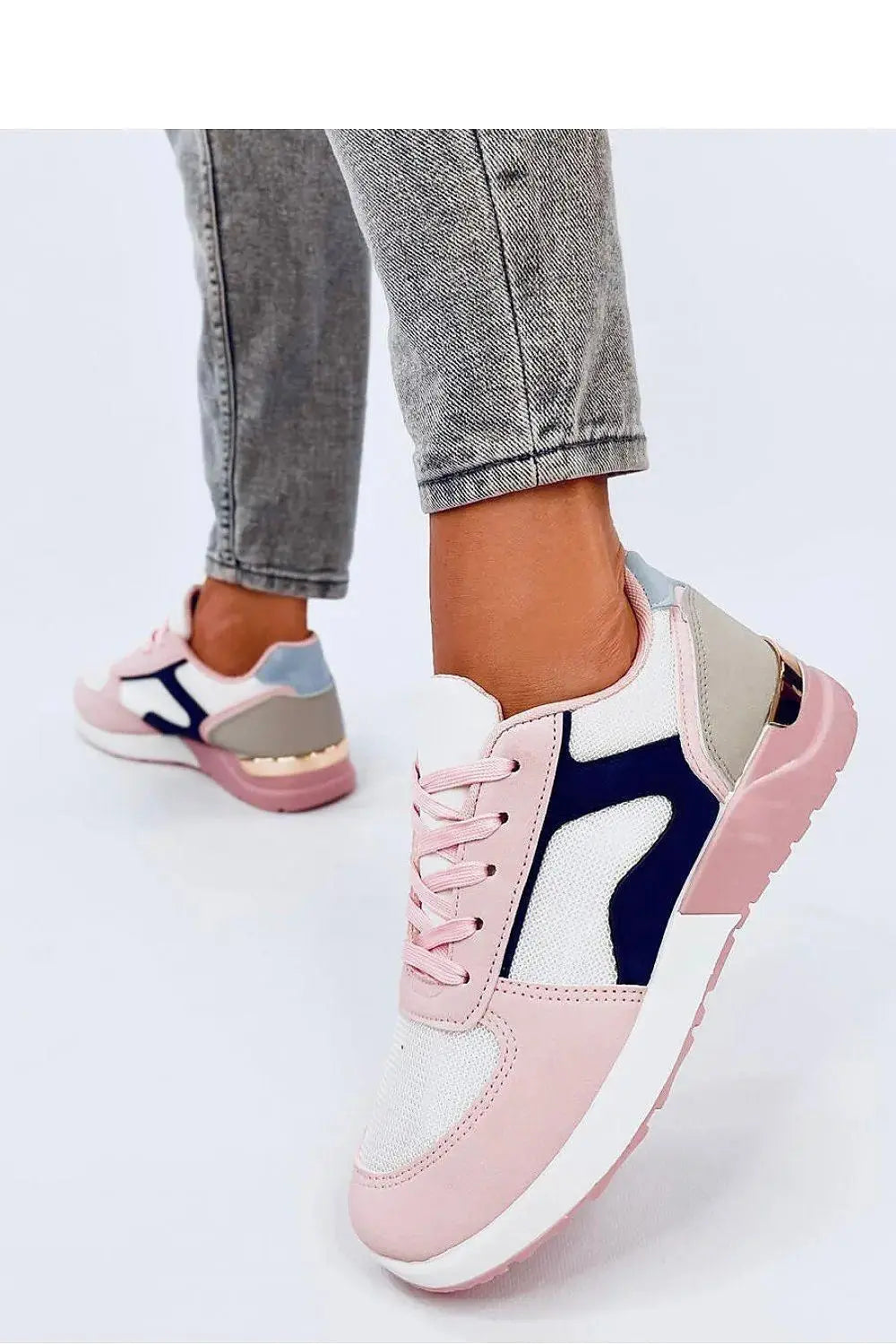 Sport Shoes model 194626 Inello  Adomoo