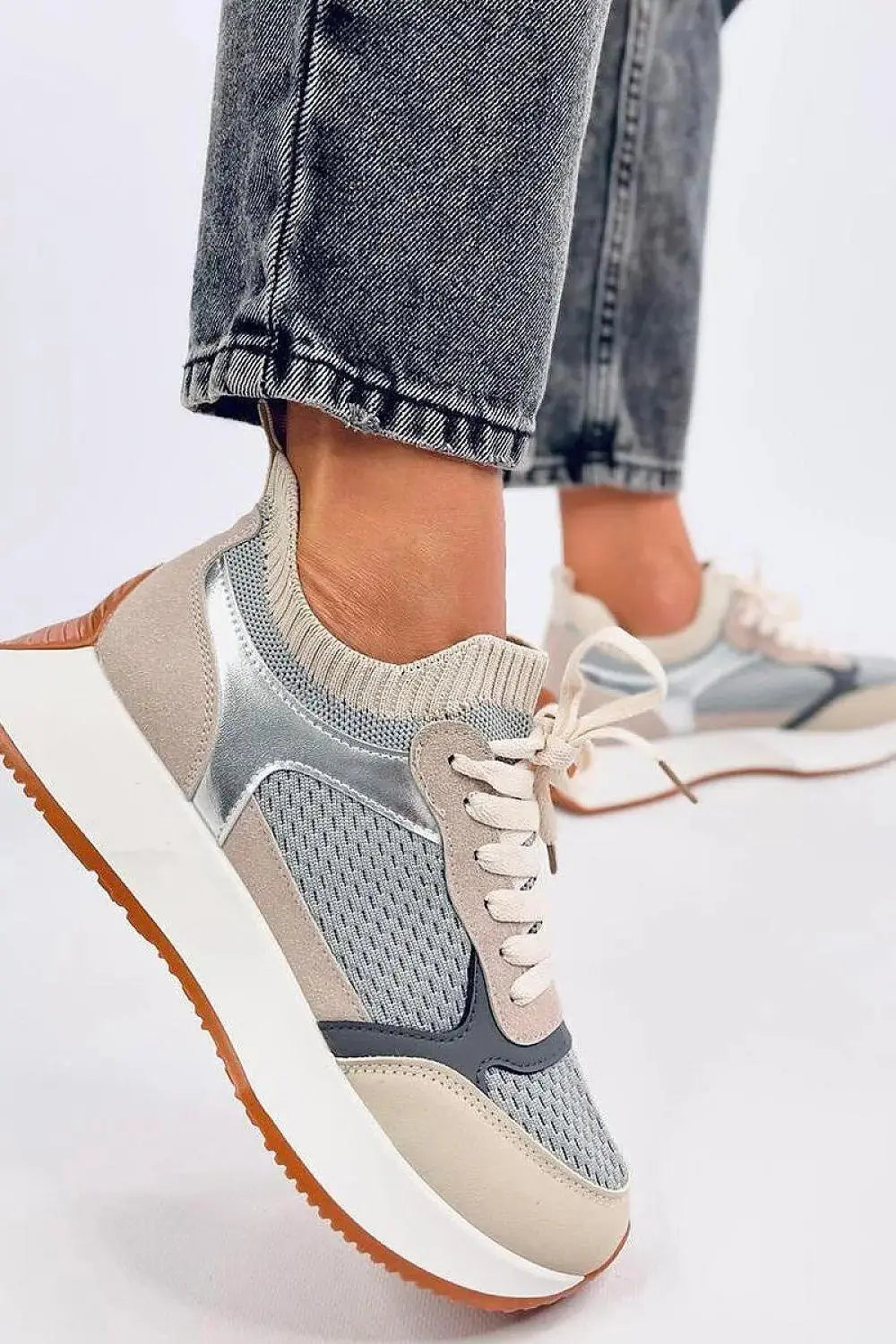 Sport Shoes model 195513 Inello  Adomoo