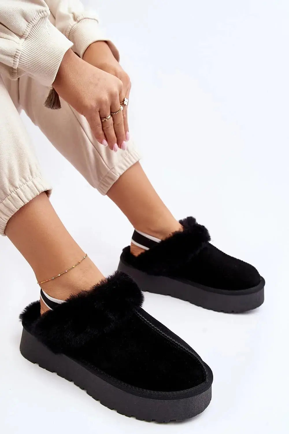 Step in style Fashionable women's slippers made of natural suede  Adomoo