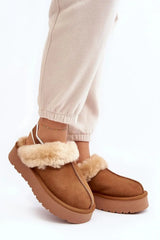 Step in style Fashionable women's slippers made of natural suede  Adomoo