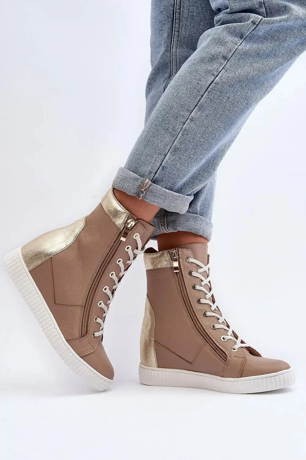 Step in style Women's wedge sneakers made of natural leather  Adomoo