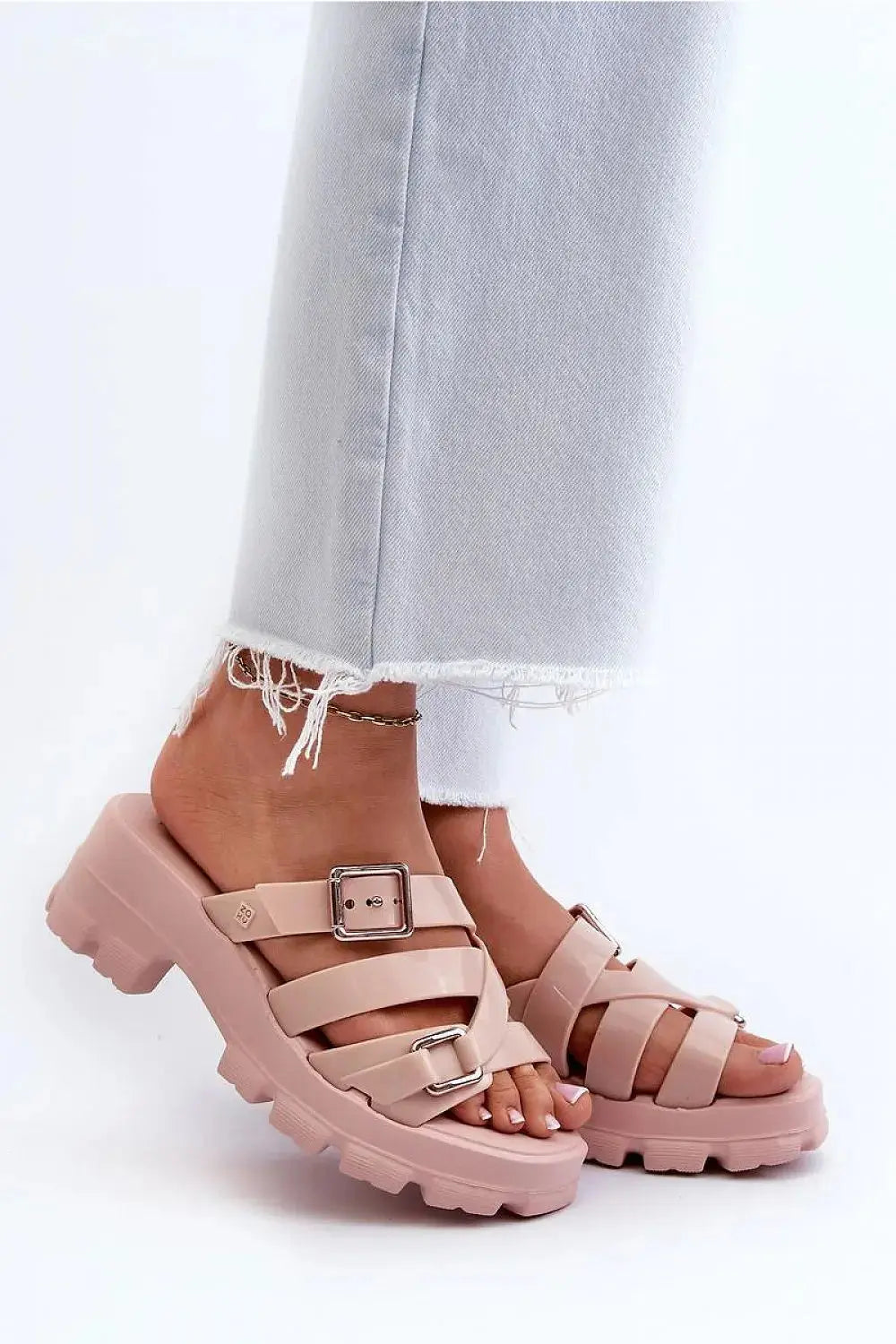 Step in style ZAXY brand flip flops made of high-quality material  Adomoo