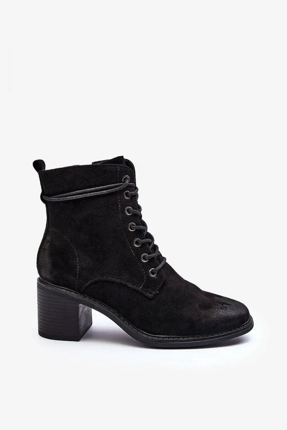Step in style stylish and comfortable women's boots  Adomoo