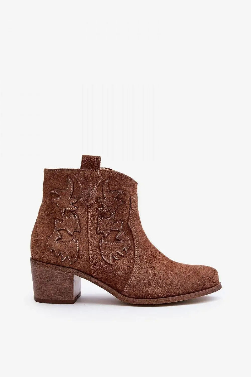 Step in style women's boots made of natural suede  Adomoo