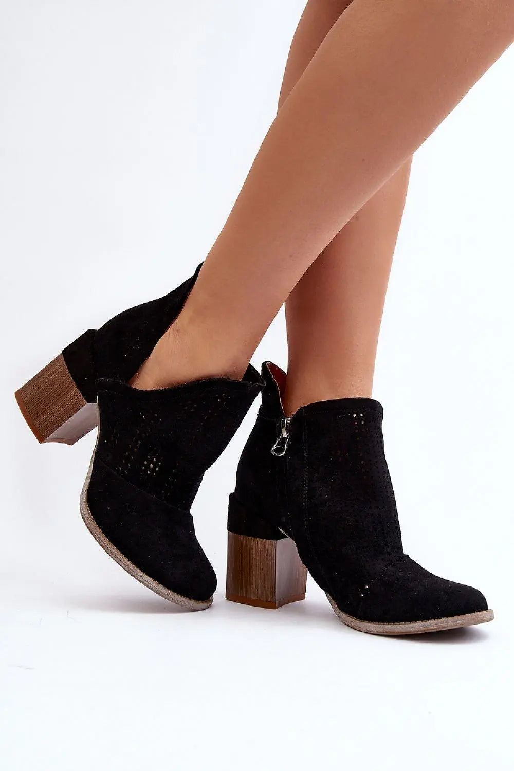 Step in style Women's boots made of eco-suede  Adomoo