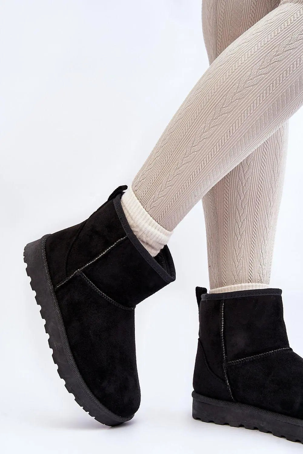 Step in style Women's snow boots made of eco-suede  Adomoo