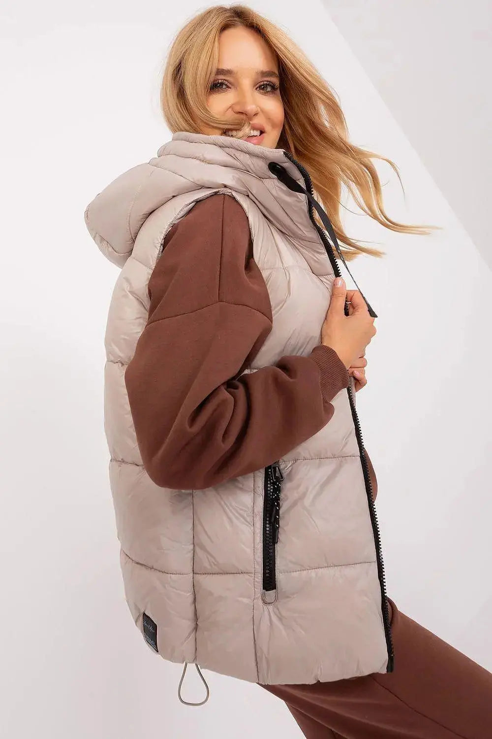 Sublevel Quilted, insulated zippered vest with hood  Adomoo