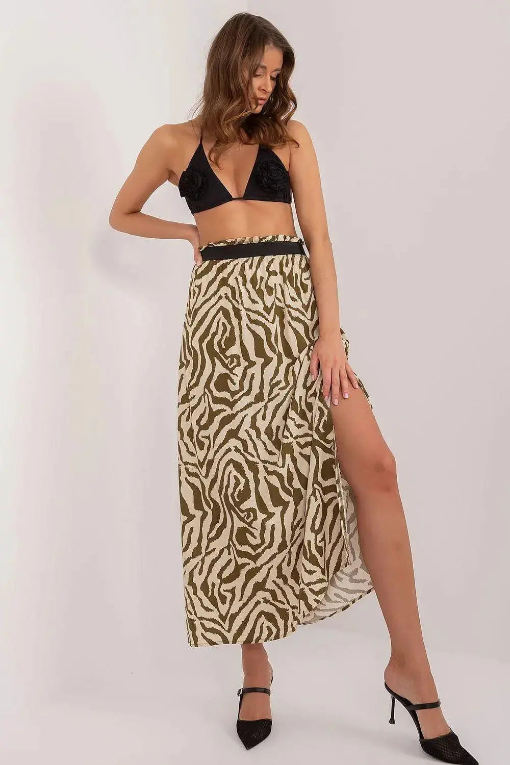 Sublevel stylish long skirt  Adomoo