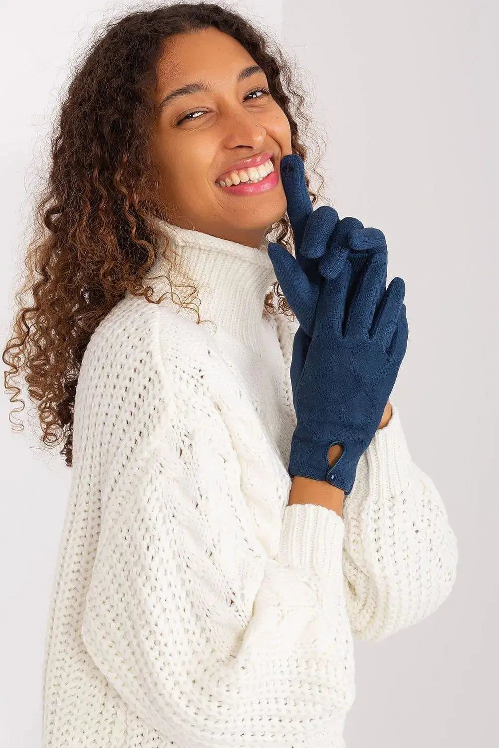 insulated fabric in a decorative geometric pattern gloves  Adomoo