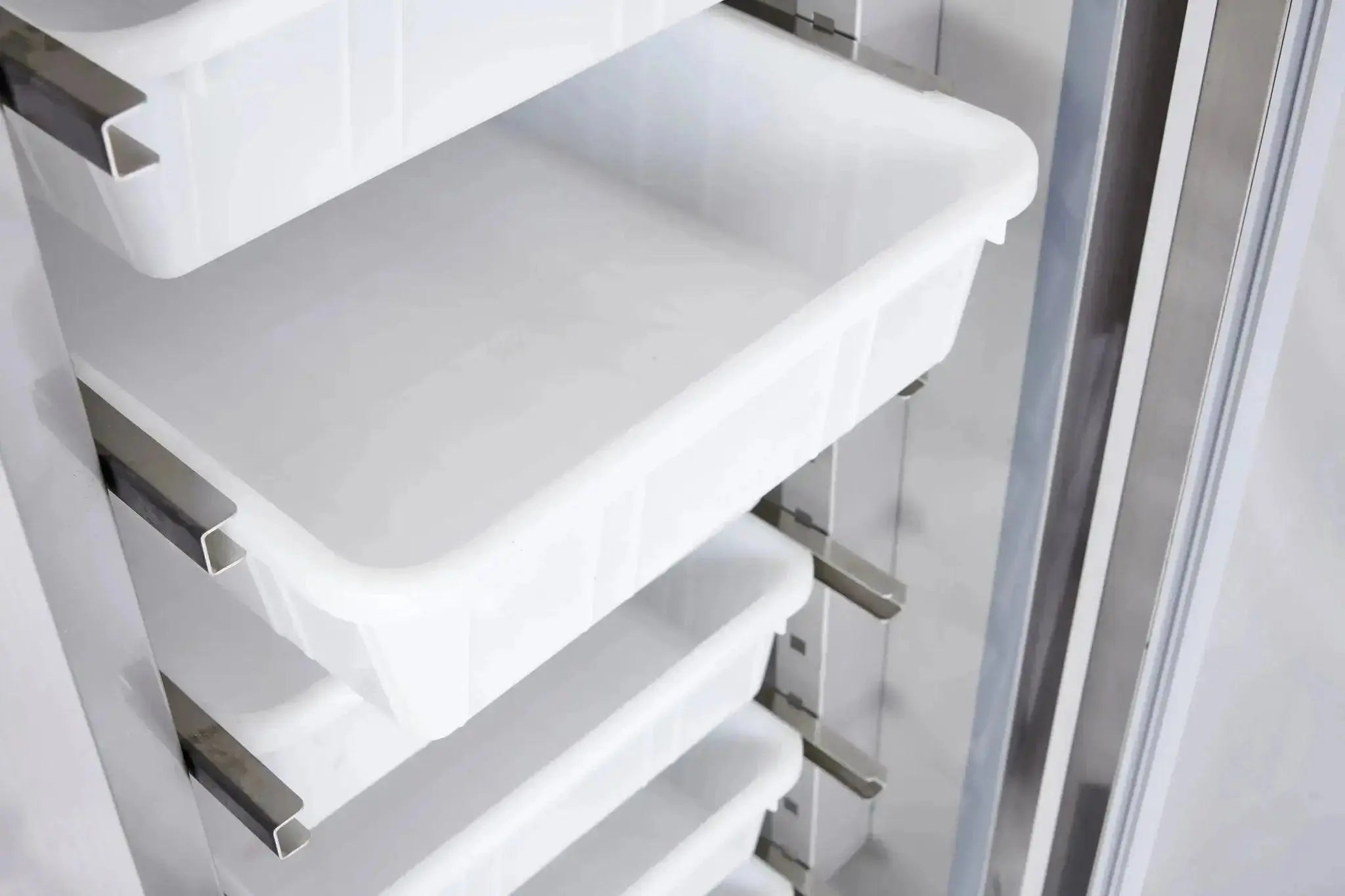 Sterling Pro Cobus SPR601FISH Single Door Fish Cabinet 7 Drawers, 600 Litres  Adomoo