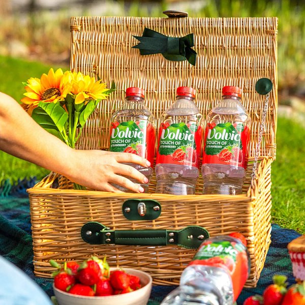 Volvic Touch of Fruit Strawberry Still Flavoured Water 6 x 1.5L (6 x 1.5ltr)