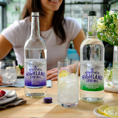 Highland Spring Sparkling Spring Water 750ml (12 x 750ml)
