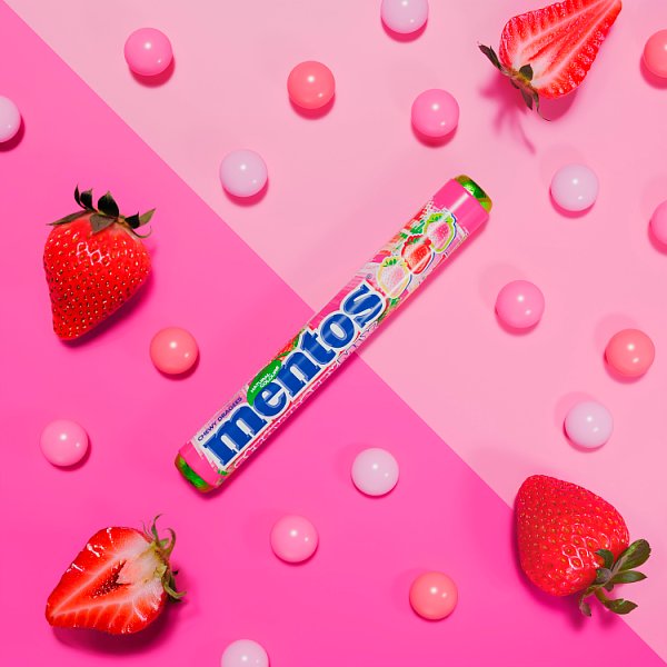 Mentos Strawberry Mix Roll 37.5g (40 x 37.5g)