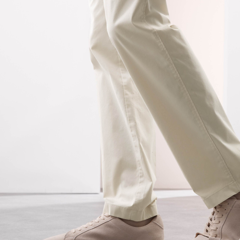 Regular Fit Super Lightweight Chinos